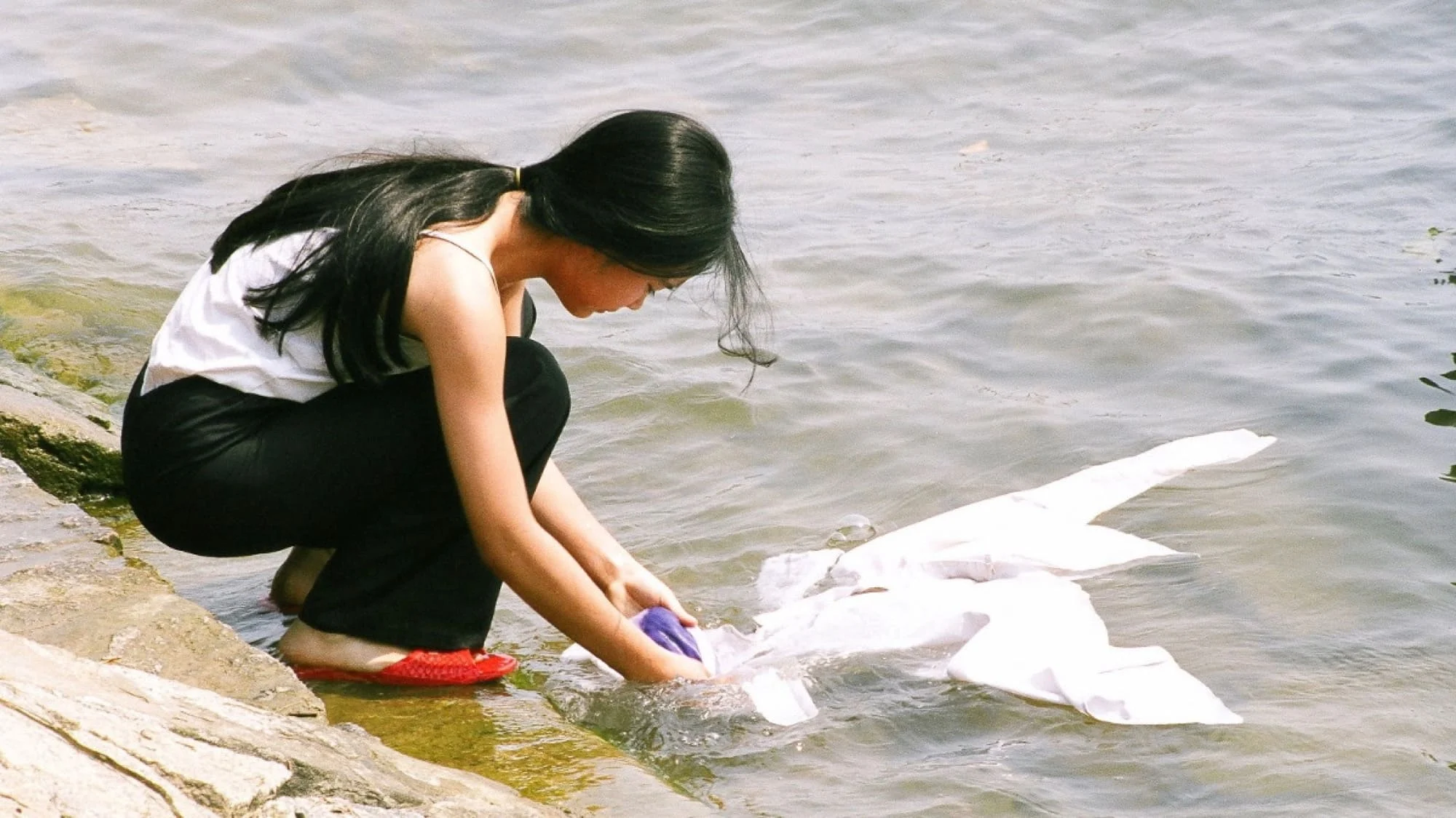 Áo Lụa Hà Đông (The White Silk Dress)